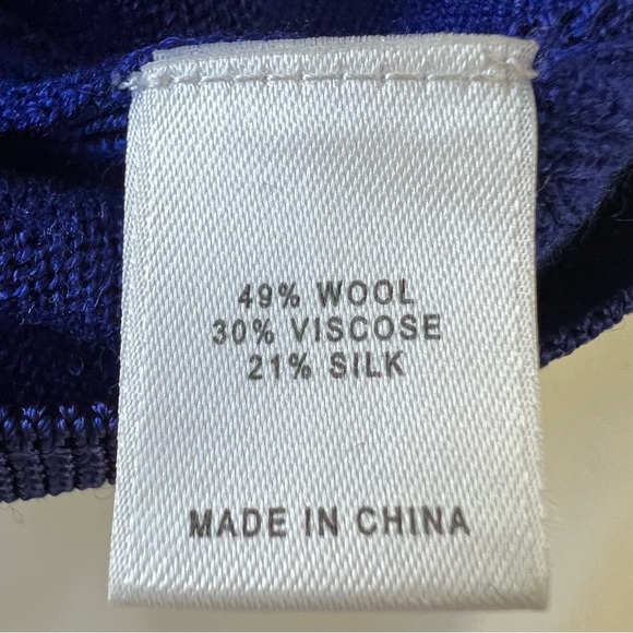 St. John Wool Silk Blend Sweater Cardigan Royal Blue Button Up Size S - Picture 4 of 7